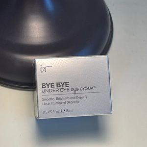 IT Cosmetics
Bye Bye Under Eye Brightening Eye Cream